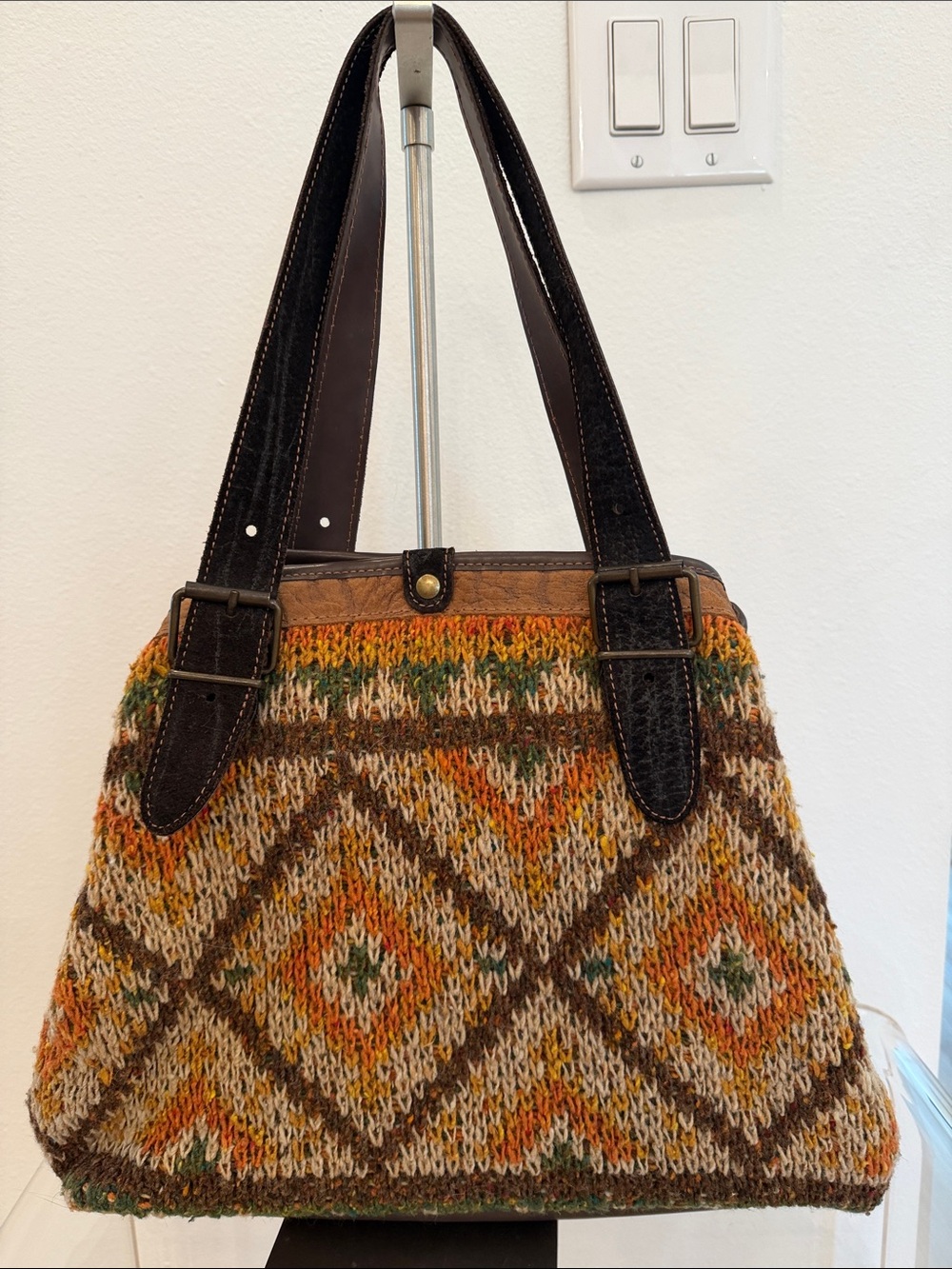 Textured Diamond-Pattern Shoulder Bag in Brown & Orange